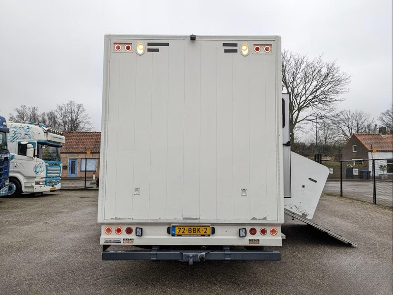 Horse truck MAN TGL 12.180 - Doka Horse transporter: picture 6