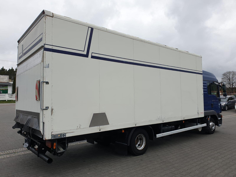 MAN TGL 8.220 EURO 5 CONTAINER+LIFT - Box truck: picture 4 MAN TGL 8.220 EURO 5 CONTAINER+LIFT - Box truck: picture 4