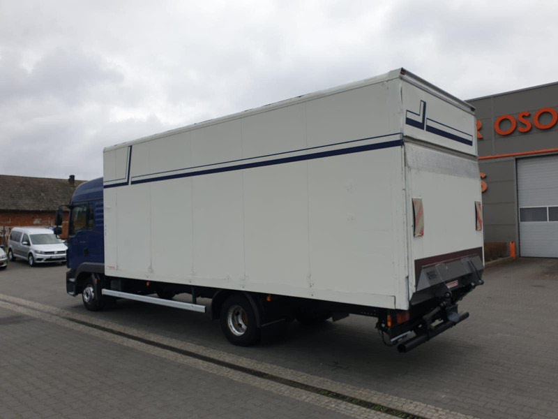 MAN TGL 8.220 EURO 5 CONTAINER+LIFT - Box truck: picture 3 MAN TGL 8.220 EURO 5 CONTAINER+LIFT - Box truck: picture 3