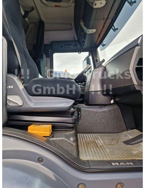 Dropside/ Flatbed truck, Crane truck MAN TGS 18.360 Platform Crane HMF 2820: picture 15