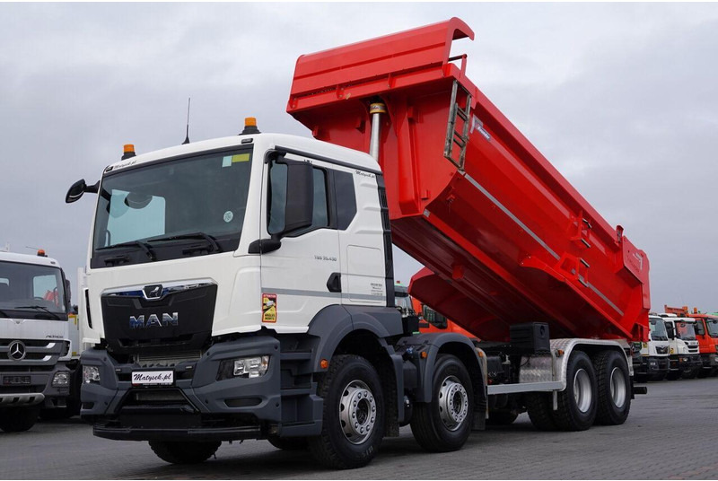 MAN TGS 35.430 / 8X4 / WYWROTKA TYLNOZSYPOWA / HYDROKLAPA / OPONY 10 - Tipper: picture 1 MAN TGS 35.430 / 8X4 / WYWROTKA TYLNOZSYPOWA / HYDROKLAPA / OPONY 10 - Tipper: picture 1
