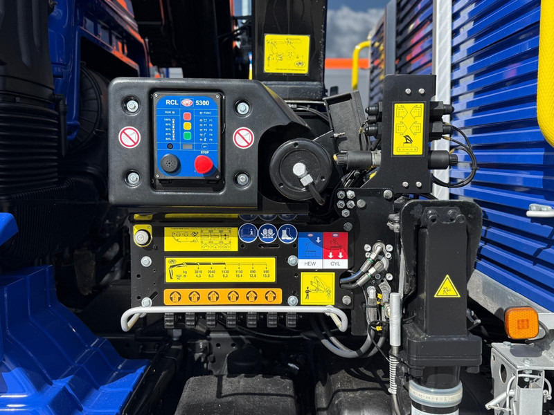 Dropside/ Flatbed truck, Crane truck MAN TGS TGX 26.360 / E6 / 143tys km !!! skrzynia + żuraw HMF / manua: picture 16 Dropside/ Flatbed truck, Crane truck MAN TGS TGX 26.360 / E6 / 143tys km !!! skrzynia + żuraw HMF / manua: picture 16