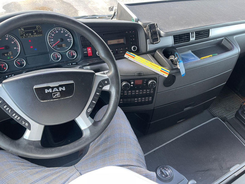 Livestock truck MAN TGX 26.400 6x2-2 LL 3 Stück Finkl Hubdach: picture 17