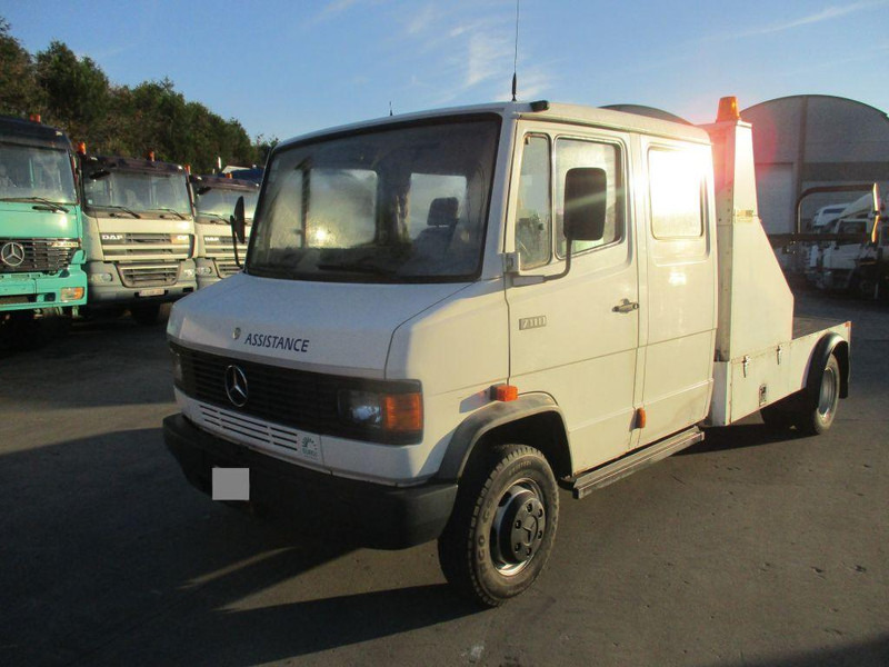 Mercedes-Benz 711D - Doka towing truck - Tow truck: picture 1 Mercedes-Benz 711D - Doka towing truck - Tow truck: picture 1