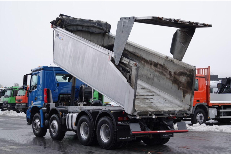 Mercedes-Benz AROCS 3243 / 8x4 / WYWROTKA 20m3 / TYLNOZSYP / EURO 6 / OPONY 10 - Tipper: picture 3 Mercedes-Benz AROCS 3243 / 8x4 / WYWROTKA 20m3 / TYLNOZSYP / EURO 6 / OPONY 10 - Tipper: picture 3