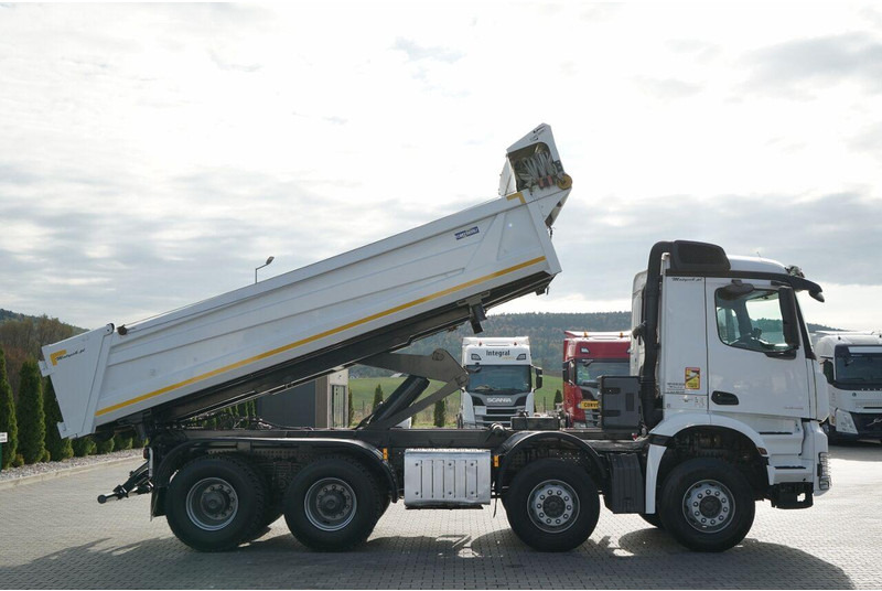 Mercedes-Benz AROCS 3243 / 8x4 / WYWROTKA DWUSTRONNA / HYDROBURTA / BORDMATIC - Tipper: picture 5 Mercedes-Benz AROCS 3243 / 8x4 / WYWROTKA DWUSTRONNA / HYDROBURTA / BORDMATIC - Tipper: picture 5