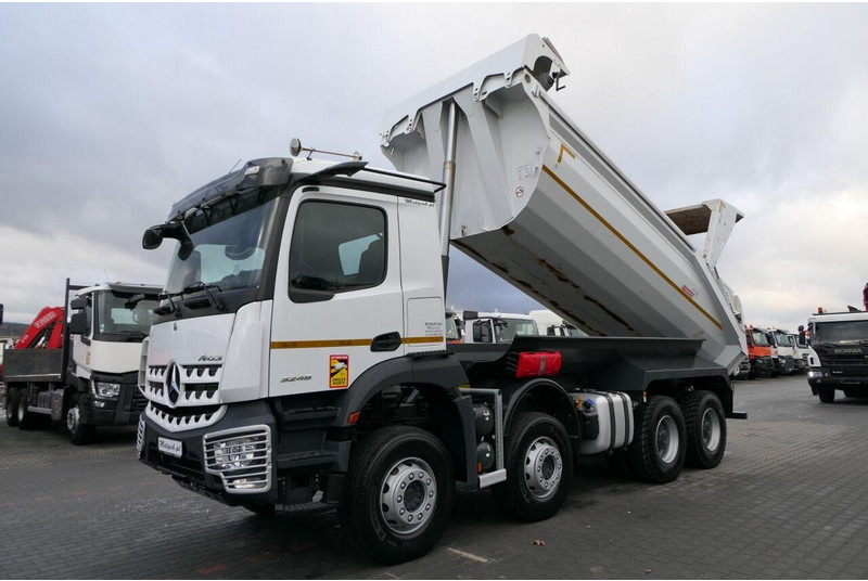 Mercedes-Benz AROCS 3246 / 8x4 / WYWROTKA / TYLNOZSYP / EURO 6 / OPONY 100 % - Tipper: picture 2 Mercedes-Benz AROCS 3246 / 8x4 / WYWROTKA / TYLNOZSYP / EURO 6 / OPONY 100 % - Tipper: picture 2