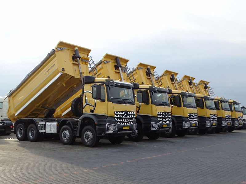 Mercedes-Benz AROCS 4145 / 8x8 / WYWROTKA TYLNOZSYPOWA / KH KIPPER / EURO 6 - Tipper: picture 1 Mercedes-Benz AROCS 4145 / 8x8 / WYWROTKA TYLNOZSYPOWA / KH KIPPER / EURO 6 - Tipper: picture 1