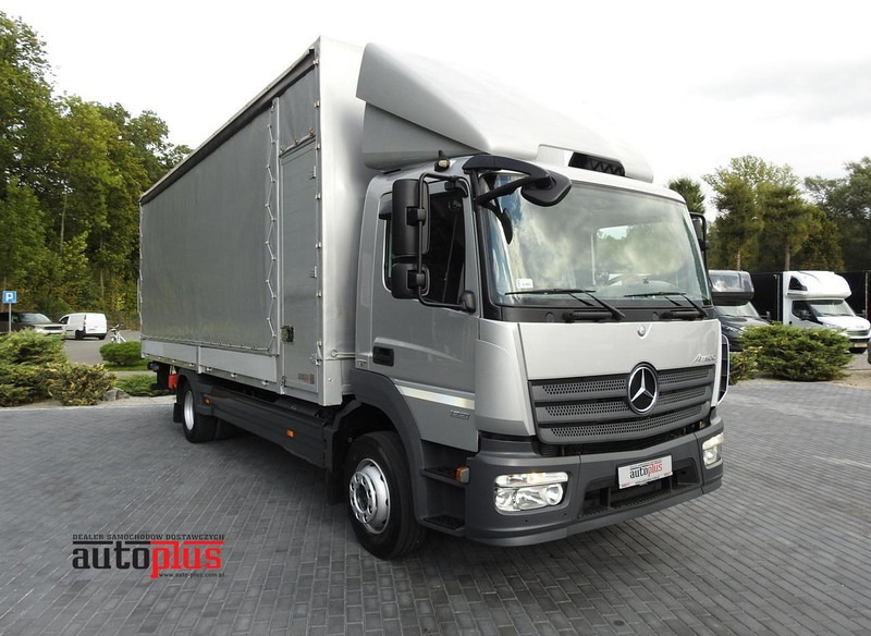 Mercedes-Benz ATEGO 1221 PLANDEKA WINDA 16 PALET WEBASTO KLIMATYZACJA PNEUMATY - Box truck: picture 1 Mercedes-Benz ATEGO 1221 PLANDEKA WINDA 16 PALET WEBASTO KLIMATYZACJA PNEUMATY - Box truck: picture 1