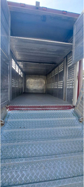 Livestock truck Mercedes-Benz Actros 1851: picture 7 Livestock truck Mercedes-Benz Actros 1851: picture 7
