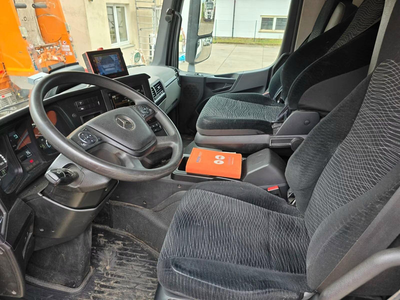 Mercedes-Benz Actros 2533 - Garbage truck on lease Mercedes-Benz Actros 2533 - Garbage truck: picture 7 Mercedes-Benz Actros 2533 - Garbage truck on lease Mercedes-Benz Actros 2533 - Garbage truck: picture 7