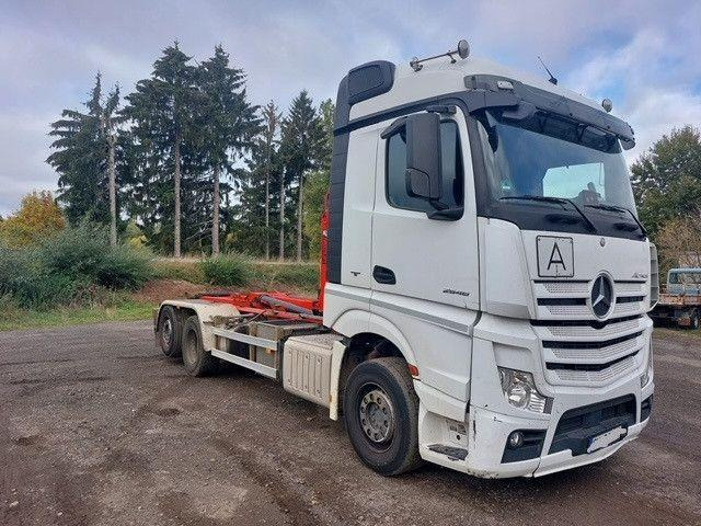 Mercedes-Benz Actros 2646 - Hook lift truck: picture 2 Mercedes-Benz Actros 2646 - Hook lift truck: picture 2