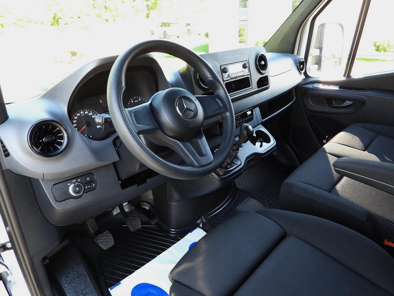 Mercedes-Benz SPRINTER 315 - Box van: picture 2 Mercedes-Benz SPRINTER 315 - Box van: picture 2