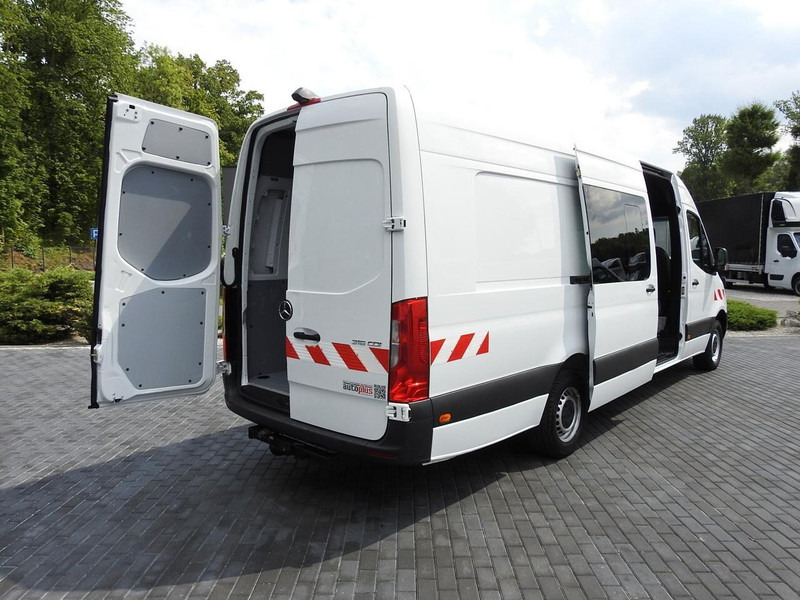 Mercedes-Benz SPRINTER FURGON BRYGADÓWKA 5 MIEJSC TEMPOMAT NAWIGACJA KLIMATYZ - Minibus, Passenger van: picture 3 Mercedes-Benz SPRINTER FURGON BRYGADÓWKA 5 MIEJSC TEMPOMAT NAWIGACJA KLIMATYZ - Minibus, Passenger van: picture 3