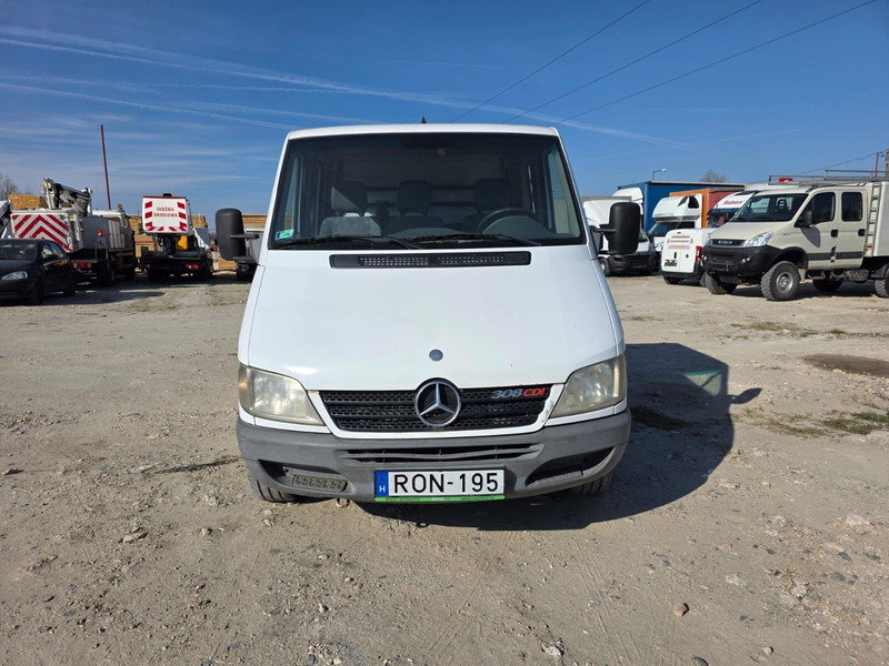 Mercedes-Benz Sprinter 308 CDi - Doka Pritsche - Flatbed van: picture 3 Mercedes-Benz Sprinter 308 CDi - Doka Pritsche - Flatbed van: picture 3