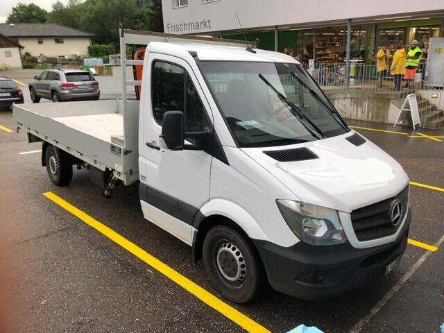 Mercedes-Benz Sprinter 316 CDI Darus platós Maxilift ML 230 D.3 E - Flatbed van: picture 1 Mercedes-Benz Sprinter 316 CDI Darus platós Maxilift ML 230 D.3 E - Flatbed van: picture 1