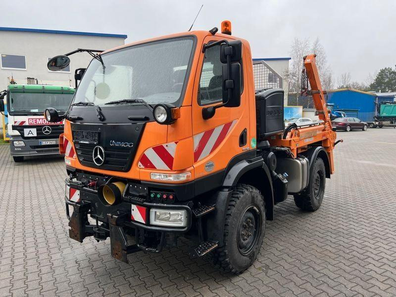 Mercedes-Benz Unimog U 20 4x4 Skip loader - Skip loader truck: picture 3 Mercedes-Benz Unimog U 20 4x4 Skip loader - Skip loader truck: picture 3