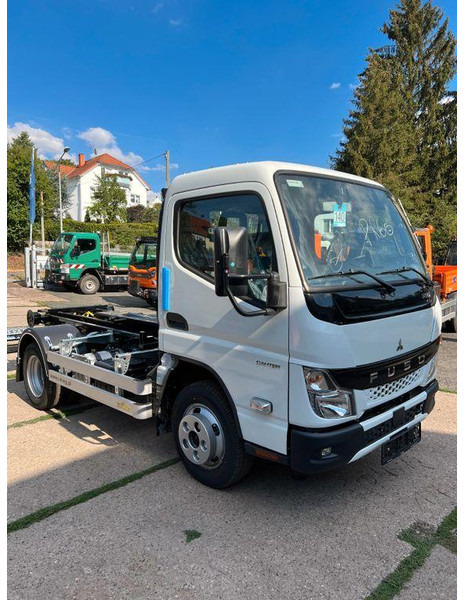 Mitsubishi Fuso Canter 6S15 - Hook lift truck: picture 2 Mitsubishi Fuso Canter 6S15 - Hook lift truck: picture 2
