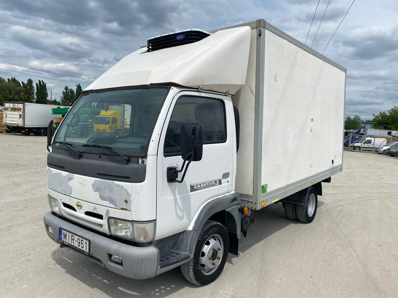 Nissan Cabstar 3,0 tdi Frigo + meat hook - 3,5t - Refrigerated van: picture 3 Nissan Cabstar 3,0 tdi Frigo + meat hook - 3,5t - Refrigerated van: picture 3