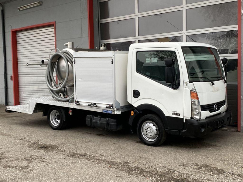 Nissan Cabstar 35.15 Vacuum truck - Vacuum truck: picture 2 Nissan Cabstar 35.15 Vacuum truck - Vacuum truck: picture 2