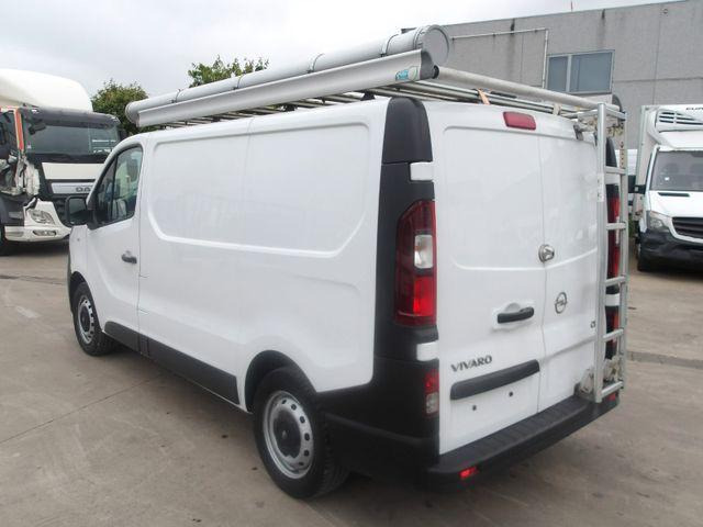 Opel Vivaro - Panel van: picture 4 Opel Vivaro - Panel van: picture 4