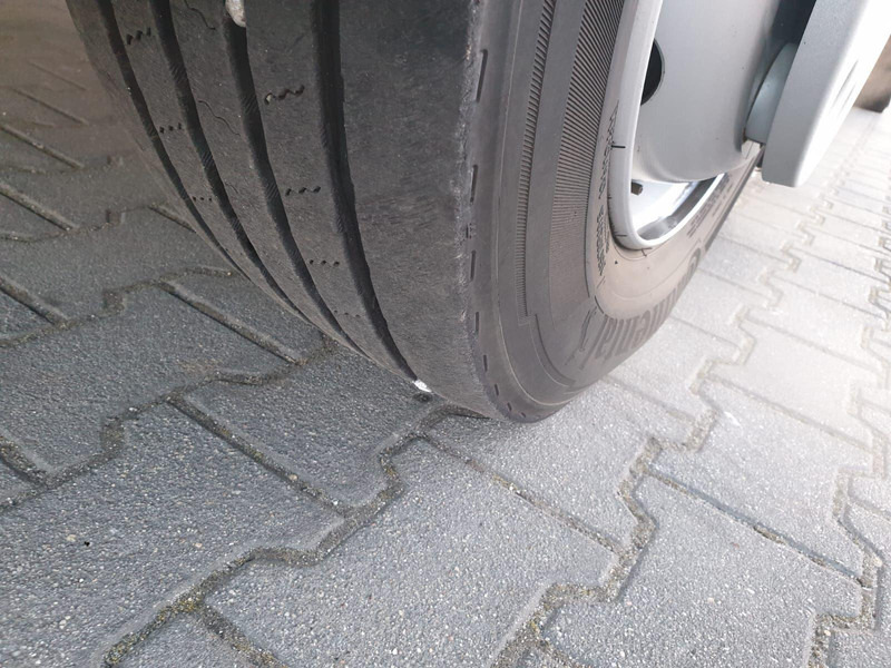 Box truck Renault D 12 DTI 5 240 12T MIDLUM CONTAINER+LIFT: picture 12 Box truck Renault D 12 DTI 5 240 12T MIDLUM CONTAINER+LIFT: picture 12