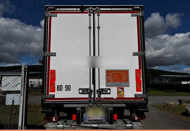 Renault D 16.220 - Refrigerator truck: picture 5 Renault D 16.220 - Refrigerator truck: picture 5