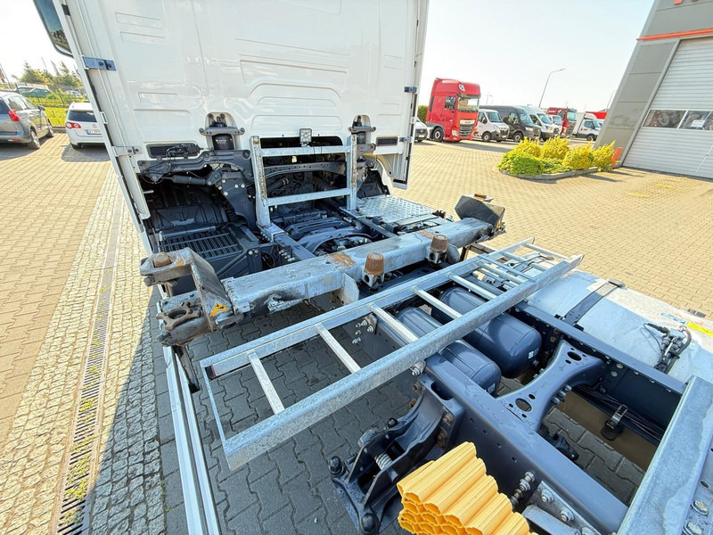 Container transporter/ Swap body truck Scania R450 BDF SWAP CHASSIS 1.HAND: picture 10
