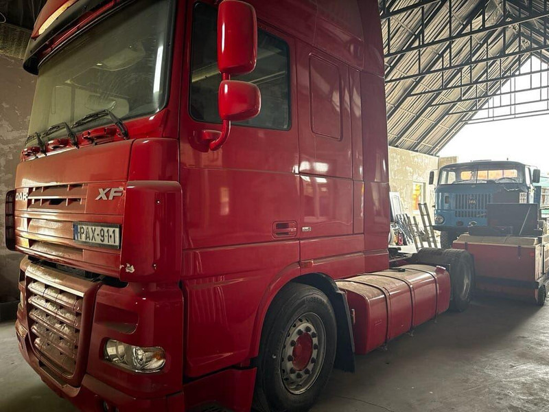 DAF XF 105.460 Lowdeck - MEGA - Tractor unit: picture 2 DAF XF 105.460 Lowdeck - MEGA - Tractor unit: picture 2