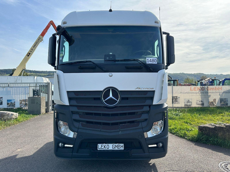 Mercedes-Benz Actros 1845 - Tractor unit: picture 2 Mercedes-Benz Actros 1845 - Tractor unit: picture 2