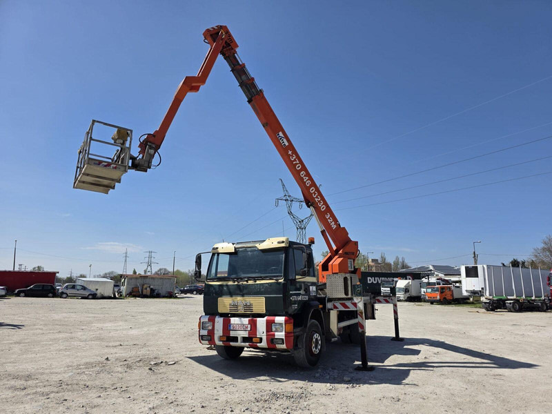 MAN 18.264 Multitel ALU 32m - Truck, Crane truck: picture 1 MAN 18.264 Multitel ALU 32m - Truck, Crane truck: picture 1