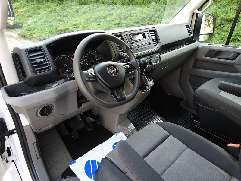 Volkswagen CRAFTER PLANDEKA 10 PALET WEBASTO TEMPOMAT KLIMATYZACJA LEDY 18 - Box truck: picture 2 Volkswagen CRAFTER PLANDEKA 10 PALET WEBASTO TEMPOMAT KLIMATYZACJA LEDY 18 - Box truck: picture 2