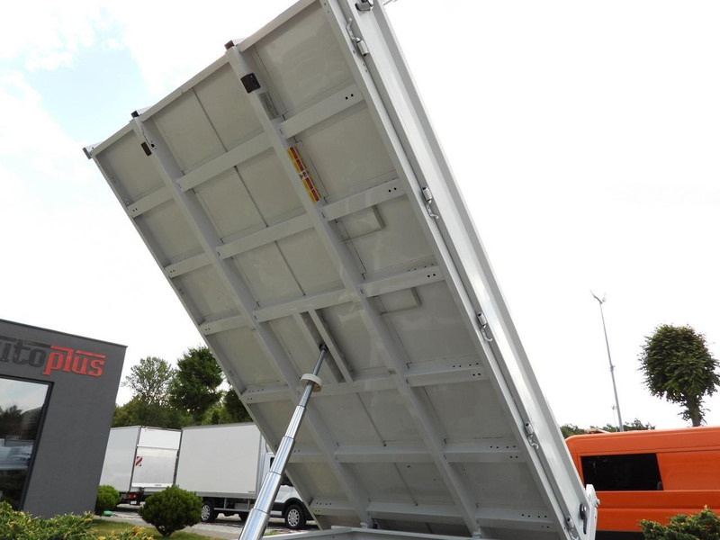 Tipper van Volkswagen CRAFTER WYWROTKA TEMPOMAT BLIŹNIACZE KOŁA KLIMATYZACJA 180KM [: picture 20 Tipper van Volkswagen CRAFTER WYWROTKA TEMPOMAT BLIŹNIACZE KOŁA KLIMATYZACJA 180KM [: picture 20