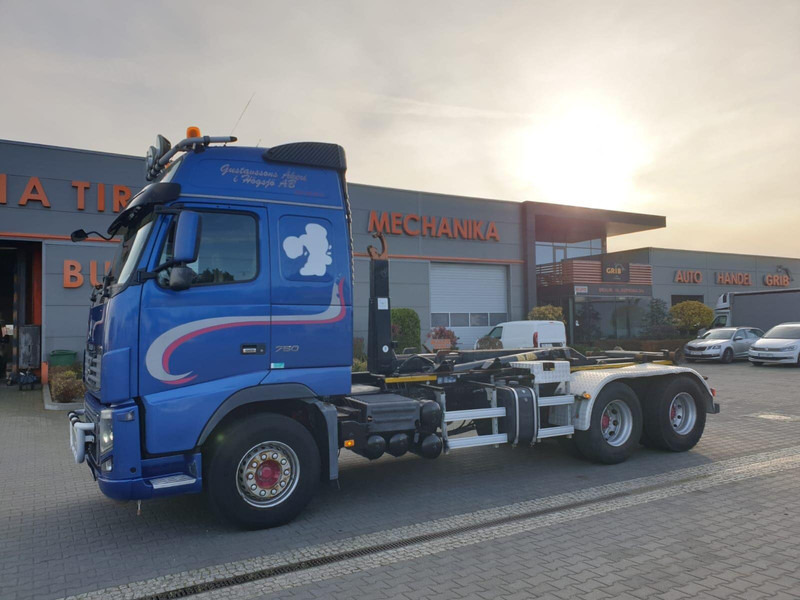Volvo FH 16 750 - Hook lift truck: picture 2 Volvo FH 16 750 - Hook lift truck: picture 2