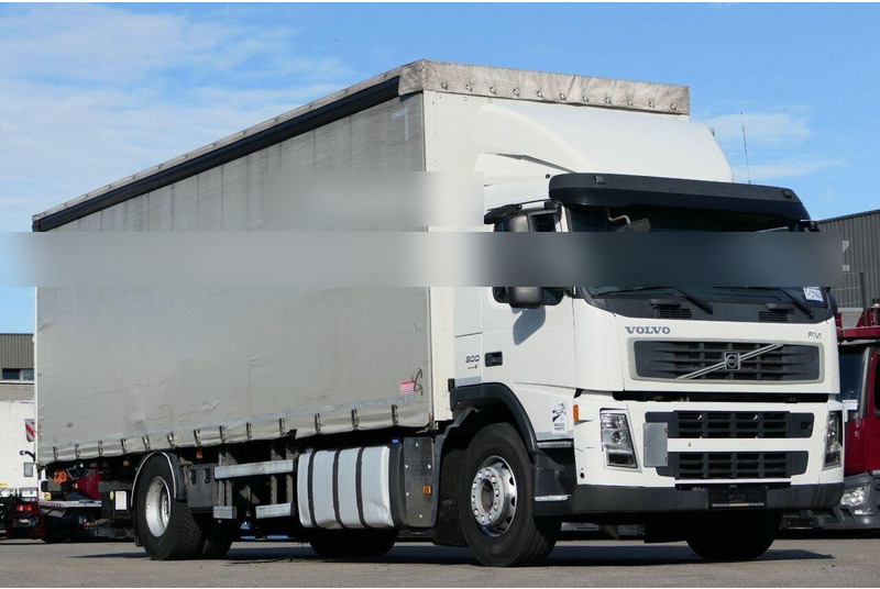 Volvo FM 300 - Curtian side truck - Curtainsider truck: picture 2 Volvo FM 300 - Curtian side truck - Curtainsider truck: picture 2