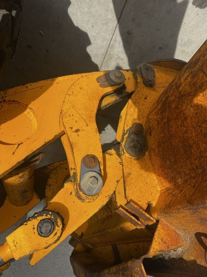 JCB 411 - Wheel loader: picture 2 JCB 411 - Wheel loader: picture 2