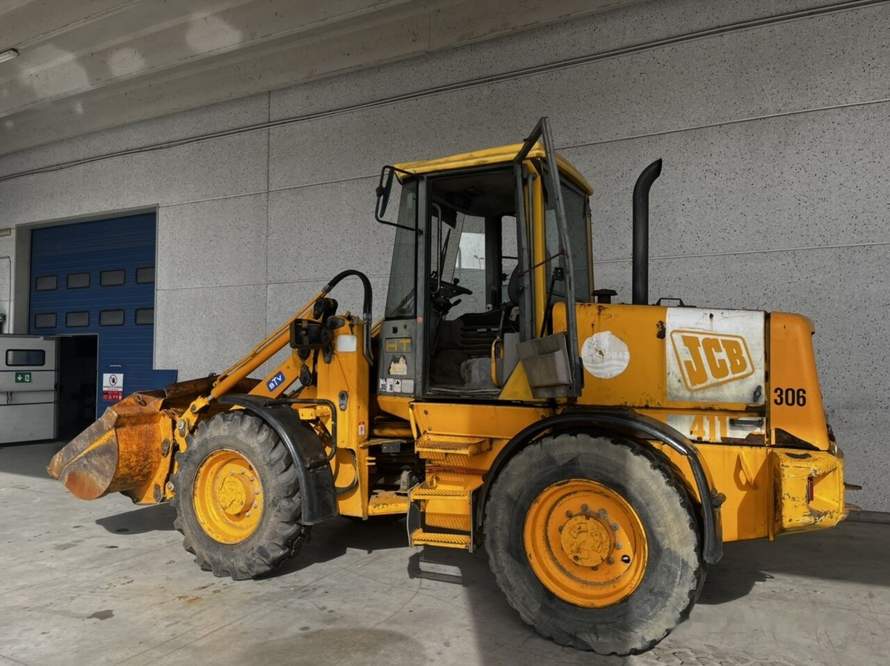JCB 411 - Wheel loader: picture 5 JCB 411 - Wheel loader: picture 5