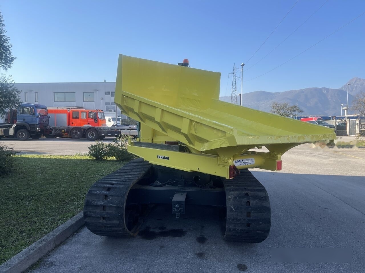 Yanmar C50 - Crawler dumper: picture 5 Yanmar C50 - Crawler dumper: picture 5