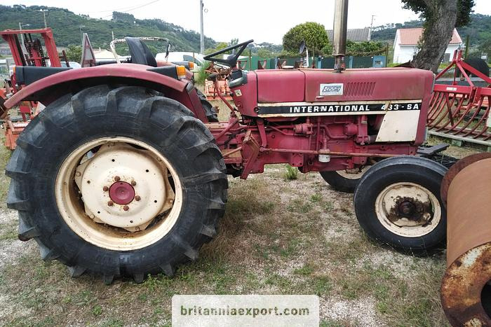 INTERNATIONAL 433 SA Farm Tractor | 2.5L Diesel | 4x2 | Brand New Tyres - Farm tractor: picture 3 INTERNATIONAL 433 SA Farm Tractor | 2.5L Diesel | 4x2 | Brand New Tyres - Farm tractor: picture 3