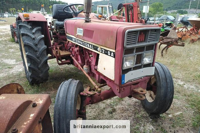 International 433 SA 4X2 | 2.5 diesel | brand new tyres | - Farm tractor: picture 2 International 433 SA 4X2 | 2.5 diesel | brand new tyres | - Farm tractor: picture 2