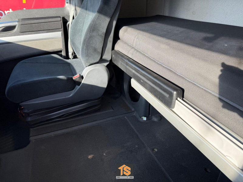 Tractor unit MAN TGX 440 XLX -EURO 6 - AUTOMATIC - 2 TANKS - NL TRUCK - TOP!: picture 12 Tractor unit MAN TGX 440 XLX -EURO 6 - AUTOMATIC - 2 TANKS - NL TRUCK - TOP!: picture 12