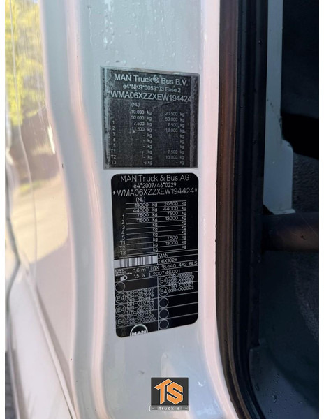 Tractor unit MAN TGX 440 XLX -EURO 6 - AUTOMATIC - 2 TANKS - NL TRUCK - TOP!: picture 8 Tractor unit MAN TGX 440 XLX -EURO 6 - AUTOMATIC - 2 TANKS - NL TRUCK - TOP!: picture 8