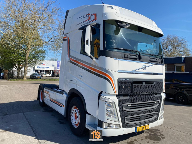 Volvo FH 460 - I-PARK COOL - AUTOMATIC - 2 TANKS - NL TOP TRUCK! - Tractor unit: picture 2 Volvo FH 460 - I-PARK COOL - AUTOMATIC - 2 TANKS - NL TOP TRUCK! - Tractor unit: picture 2