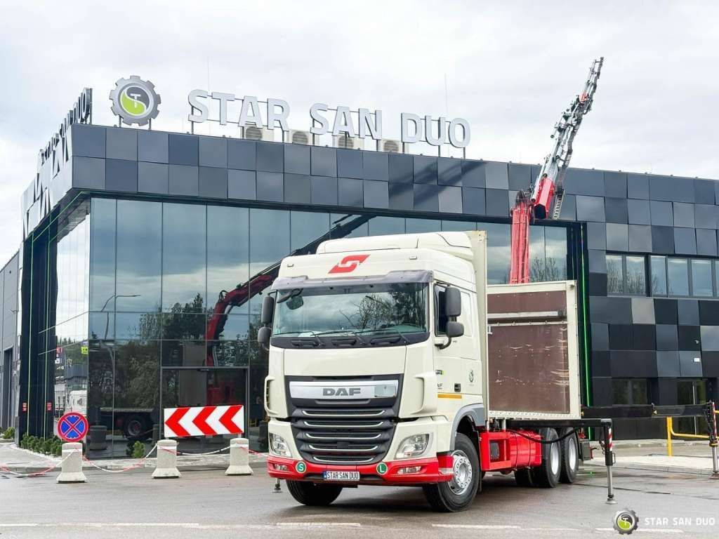 DAF  XF 440 6x2 Fassi F365 FLY JIBCranePallet Grippe - Crane truck: picture 4 DAF  XF 440 6x2 Fassi F365 FLY JIBCranePallet Grippe - Crane truck: picture 4