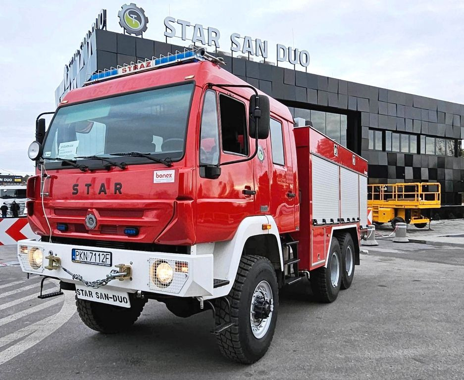 MAN 6x6 STAR Firetruck Feuerwehr - Fire truck: picture 1 MAN 6x6 STAR Firetruck Feuerwehr - Fire truck: picture 1