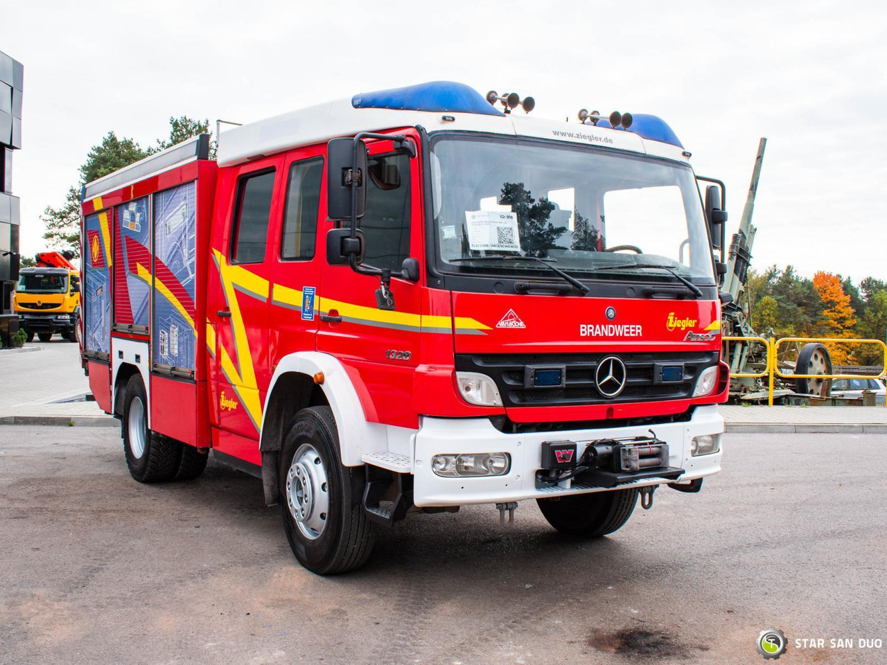 - Fire truck: picture 5 - Fire truck: picture 5