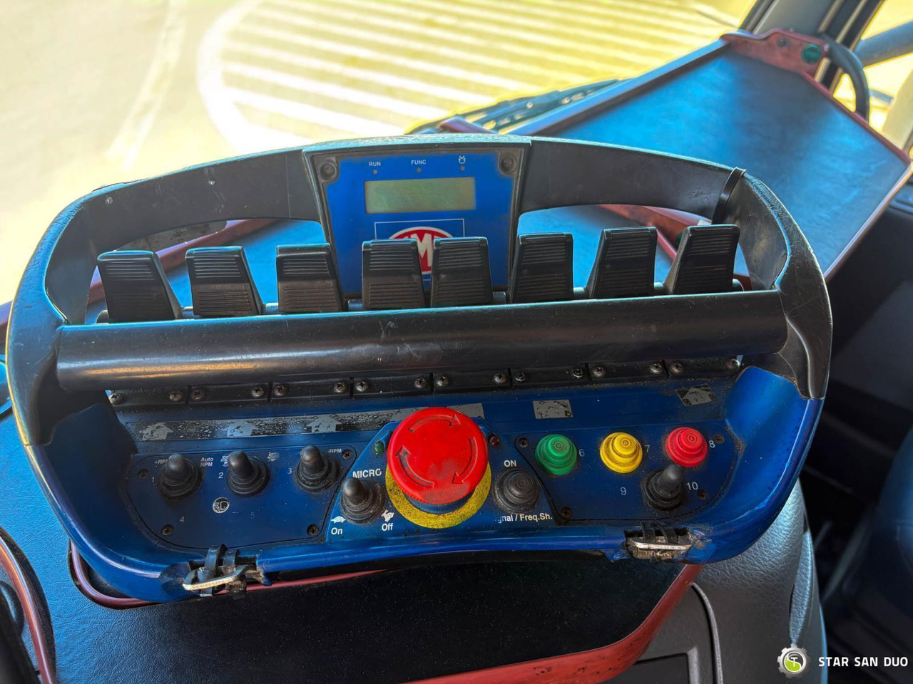 Crane truck : picture 14 Crane truck : picture 14