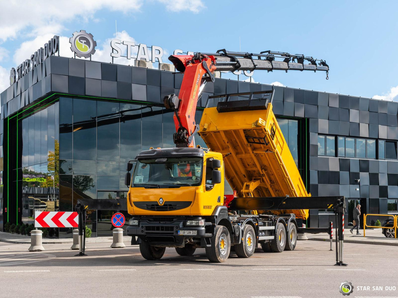 - Crane truck: picture 1 - Crane truck: picture 1