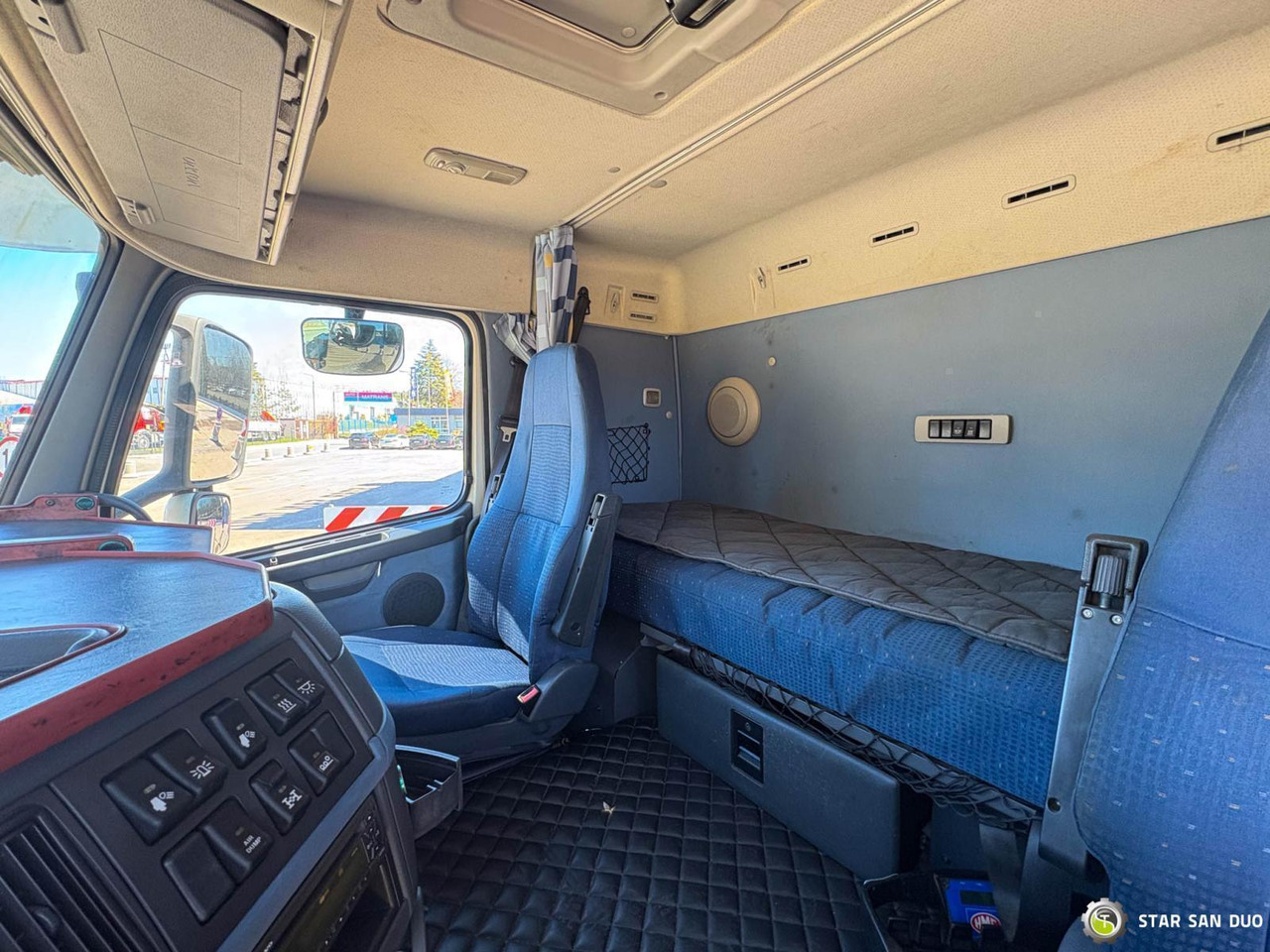 Crane truck : picture 18 Crane truck : picture 18