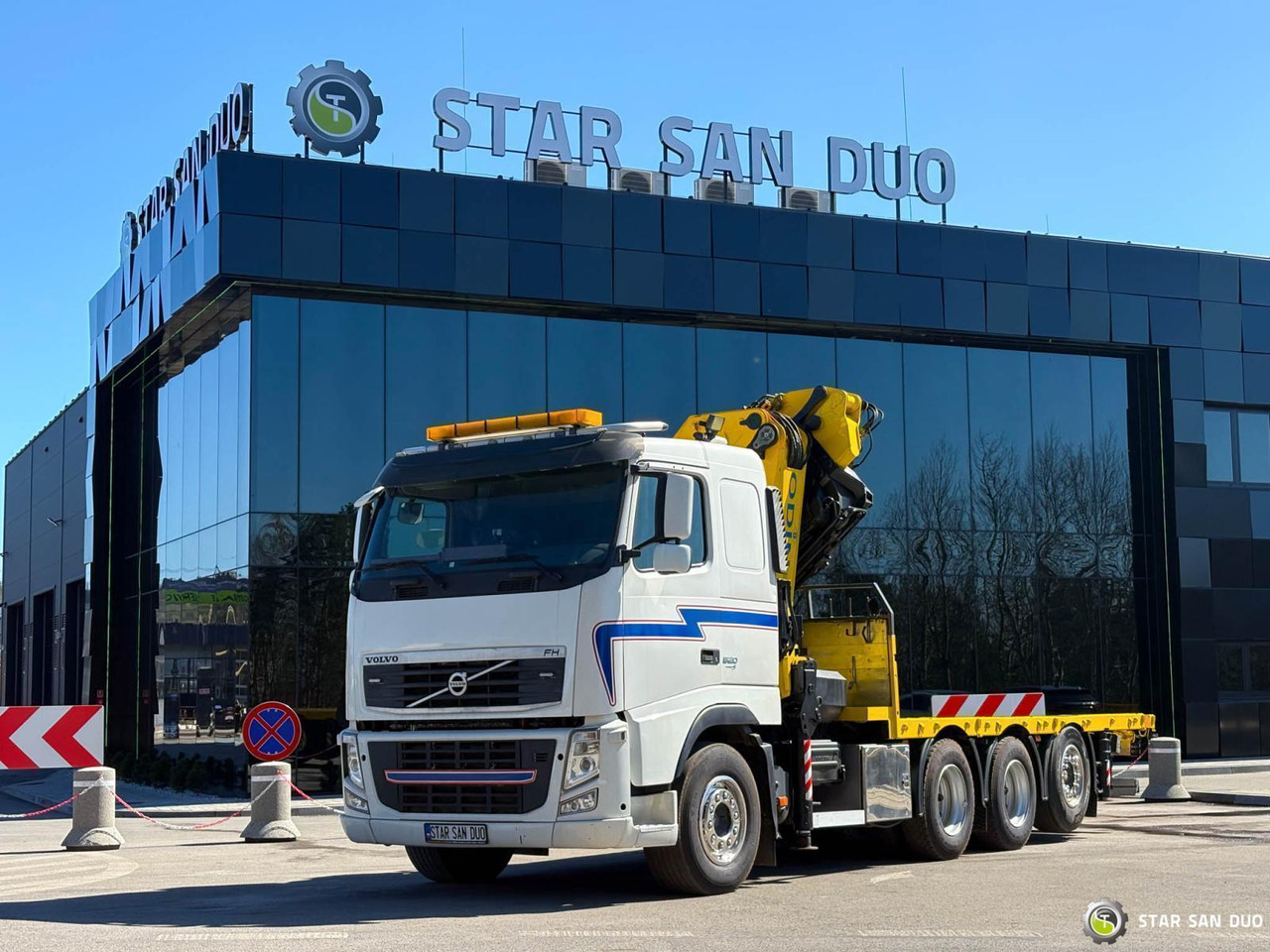 Crane truck : picture 11 Crane truck : picture 11